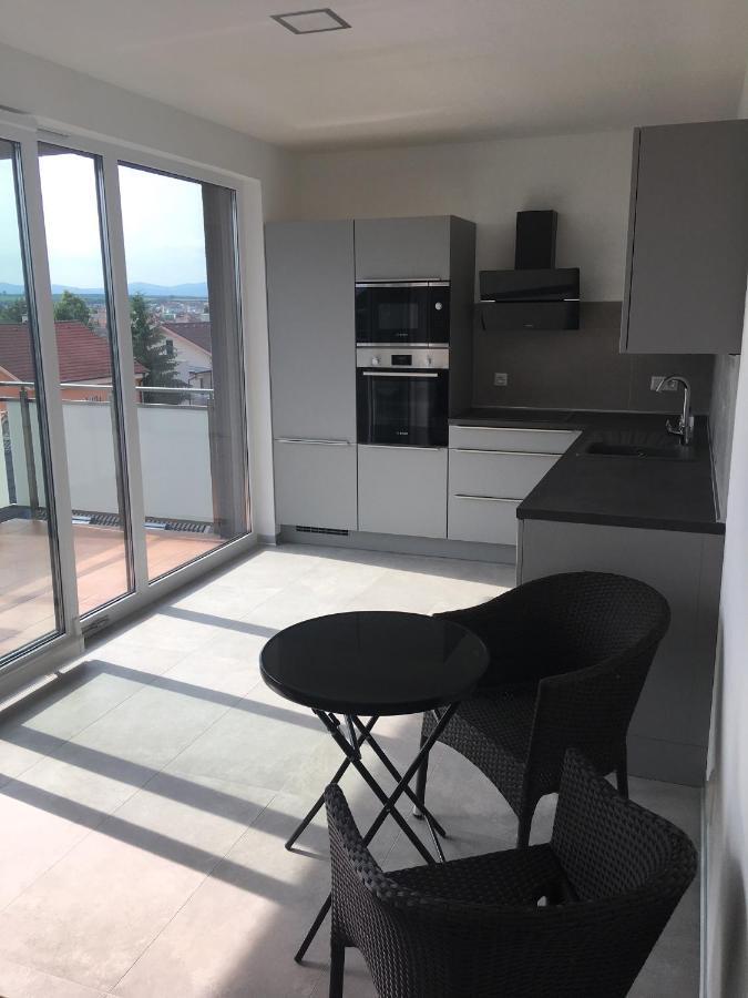 Apartment Sun Lakes - Sever セネツ エクステリア 写真